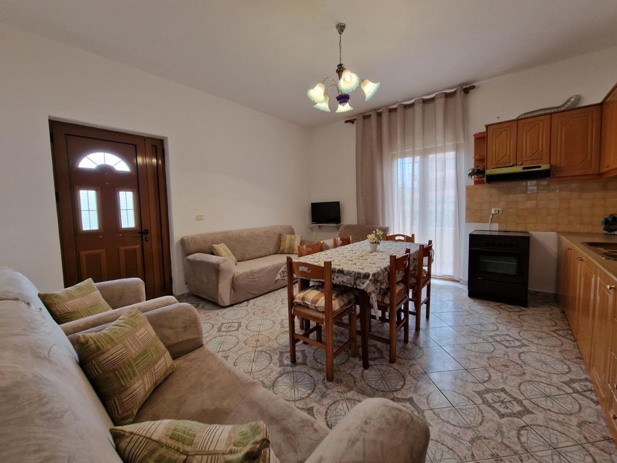 Doni Apartments Ksamil Bagian luar foto
