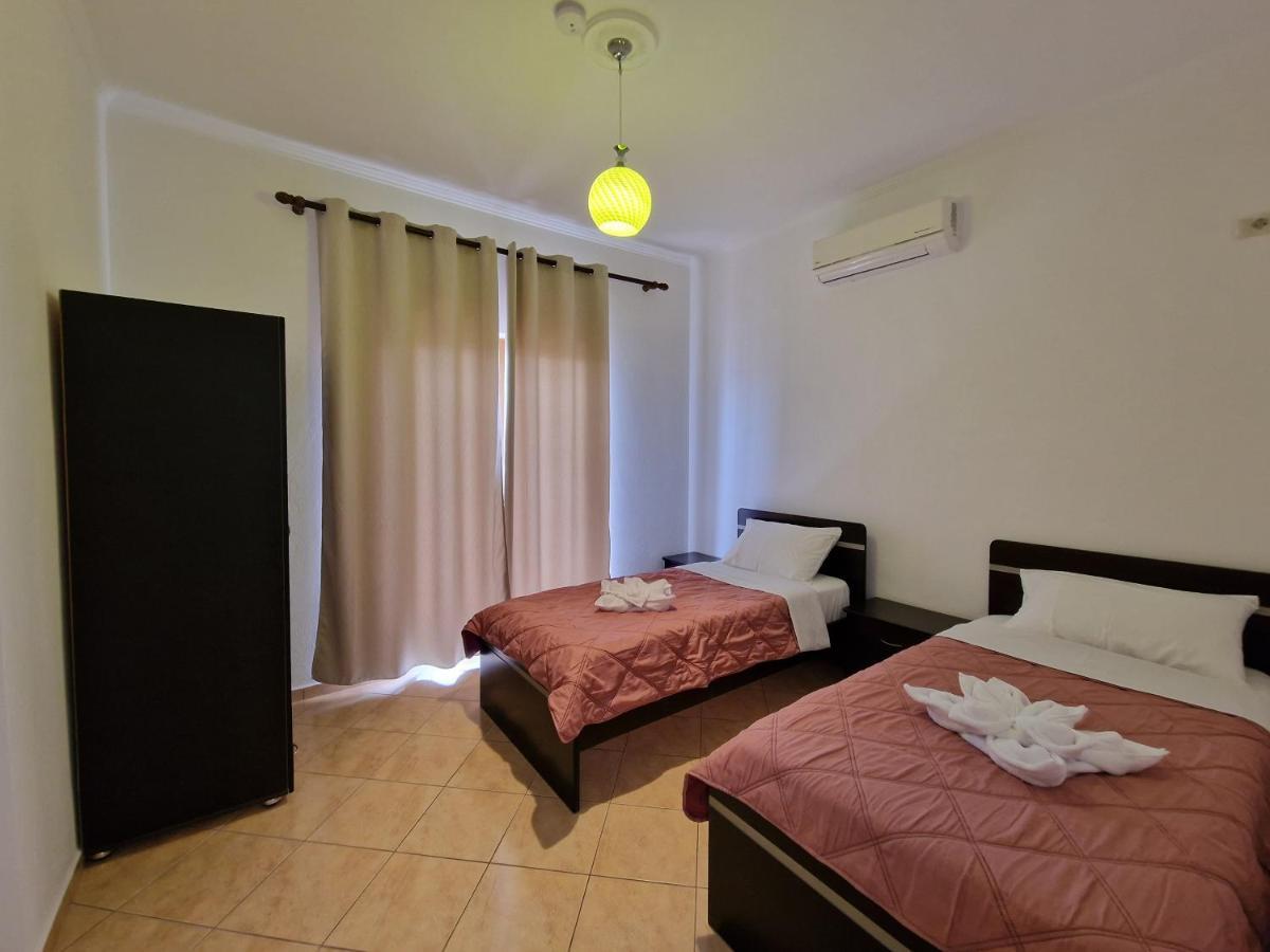 Doni Apartments Ksamil Bagian luar foto