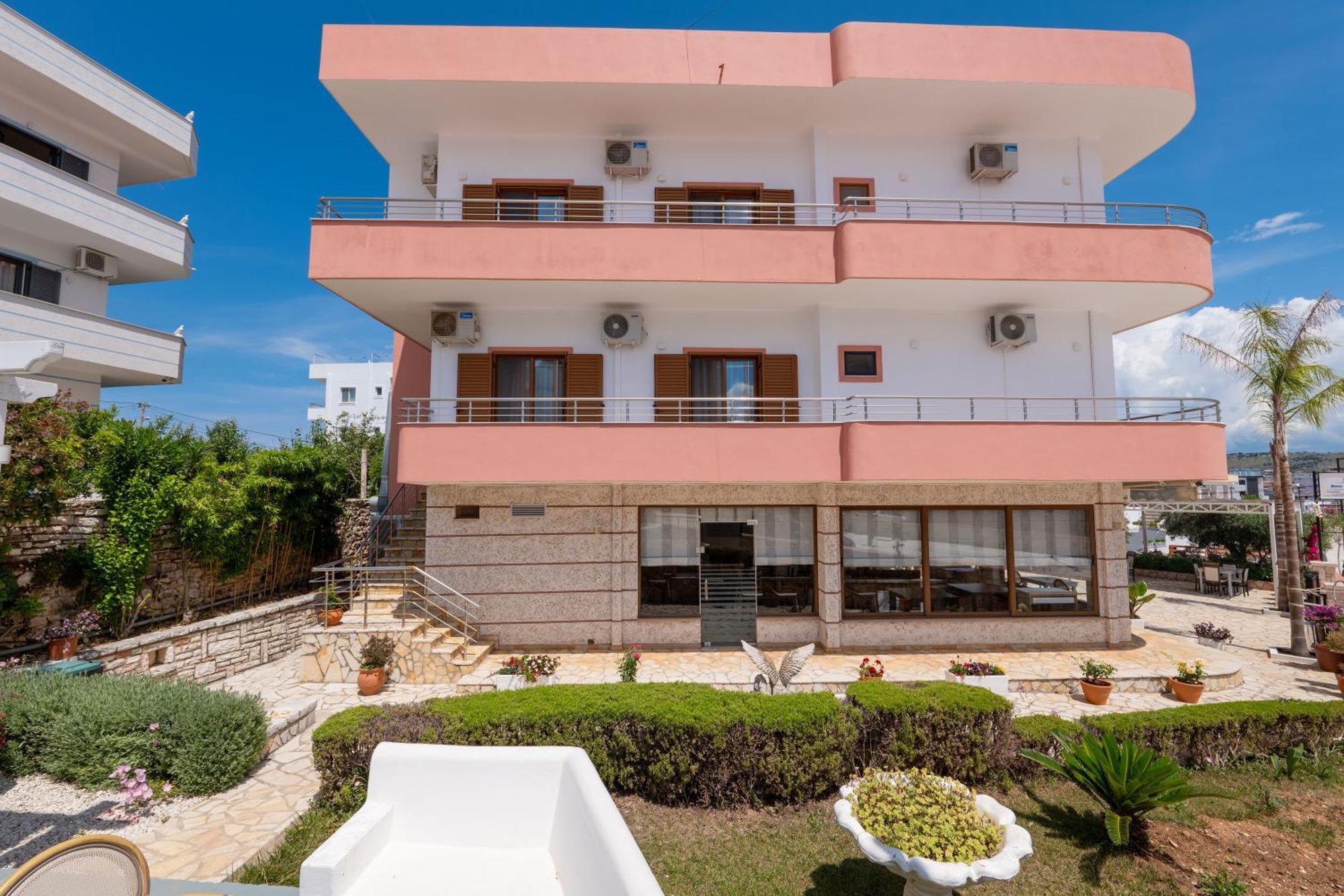 Doni Apartments Ksamil Bagian luar foto